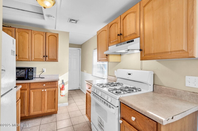 Building Photo - 549 Brielle Rd