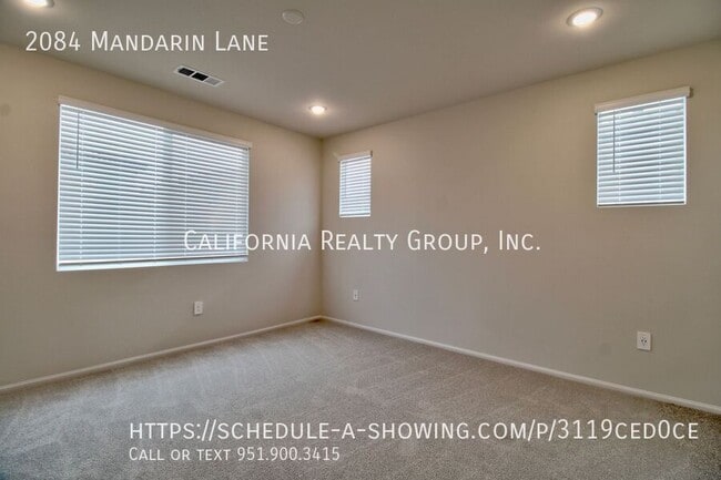 Building Photo - 2084 Mandarin Ln