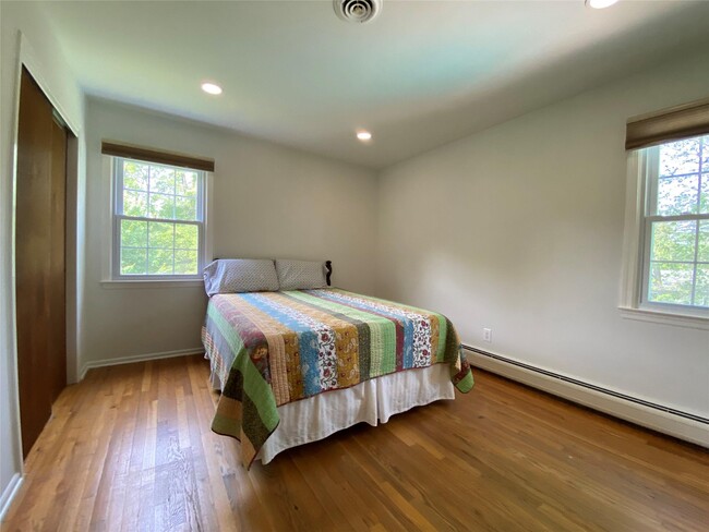 Building Photo - 213 Fort Lee Pl