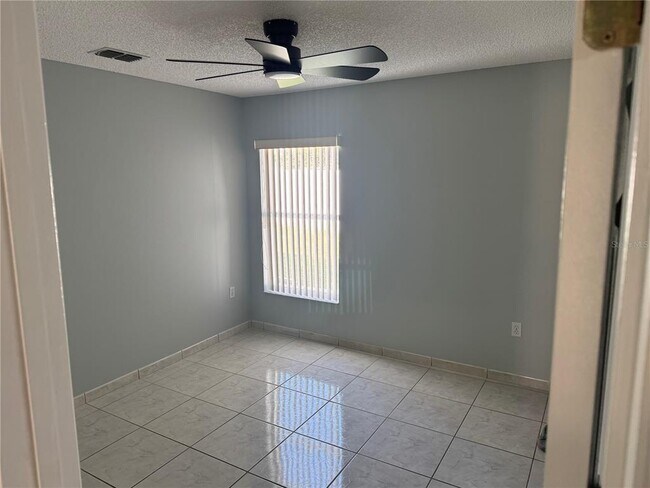 Building Photo - 2409 Hybrid Dr