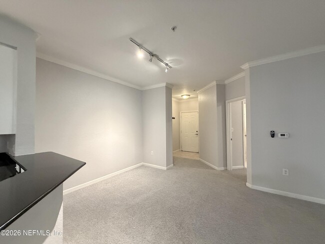 Building Photo - 1001 Monument Rd