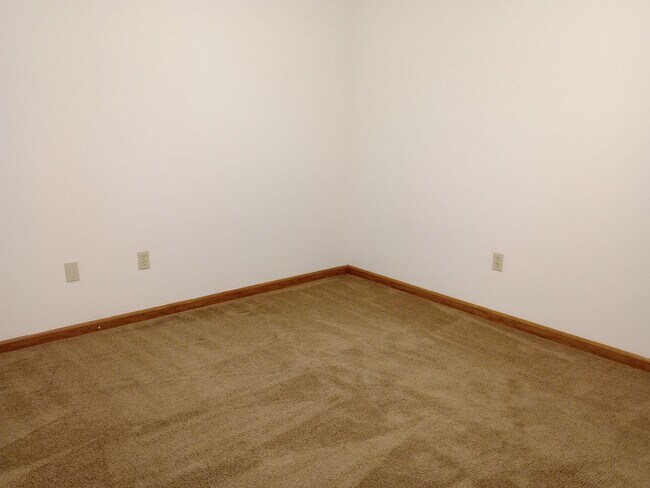 Building Photo - 3546-3548 Prescott Dr.