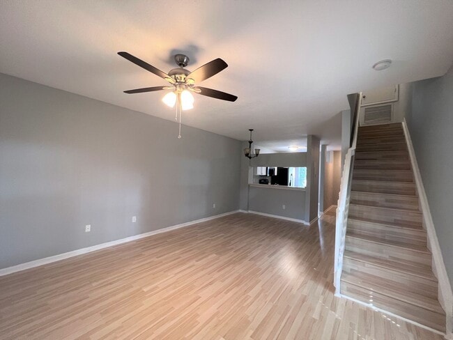 Building Photo - 2/2.5 in Chase Townhomes