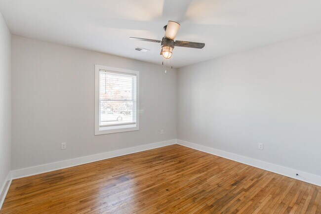 Building Photo - 2311 Bull St