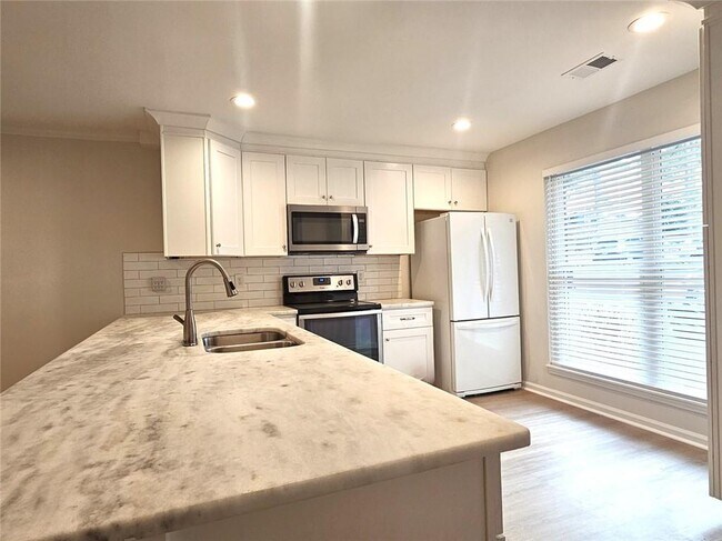 Building Photo - 2270 Newport Landing