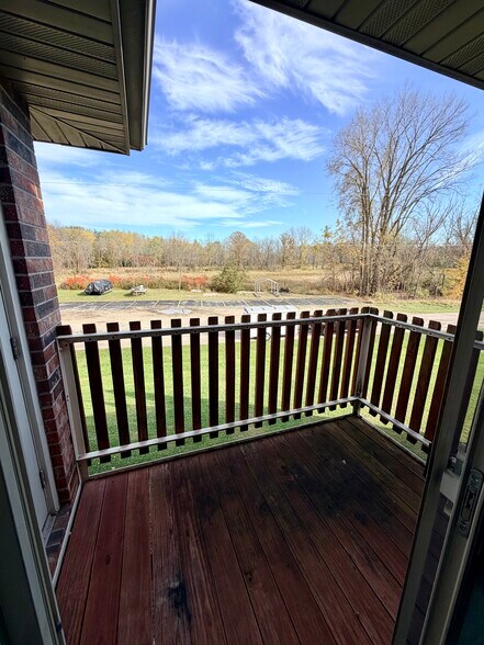 Building Photo - 413 Rowley St