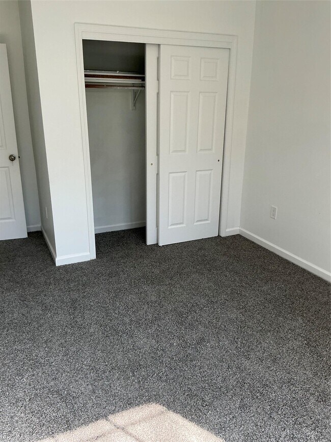 Building Photo - 63 Pipetown Hill Rd