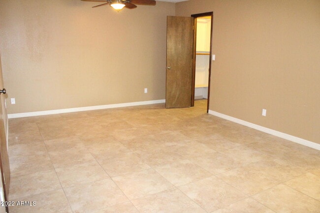 Building Photo - 5354 E Everett Dr