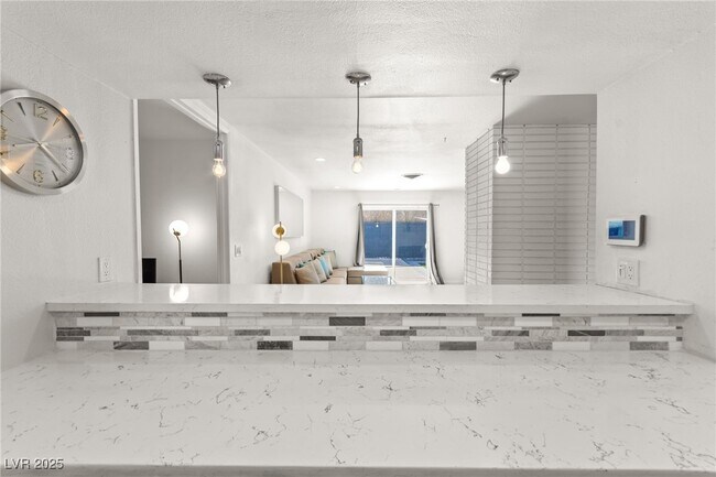 Building Photo - 1531 Commanche Dr