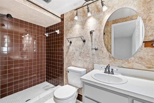 Building Photo - 10187 122nd Ave N