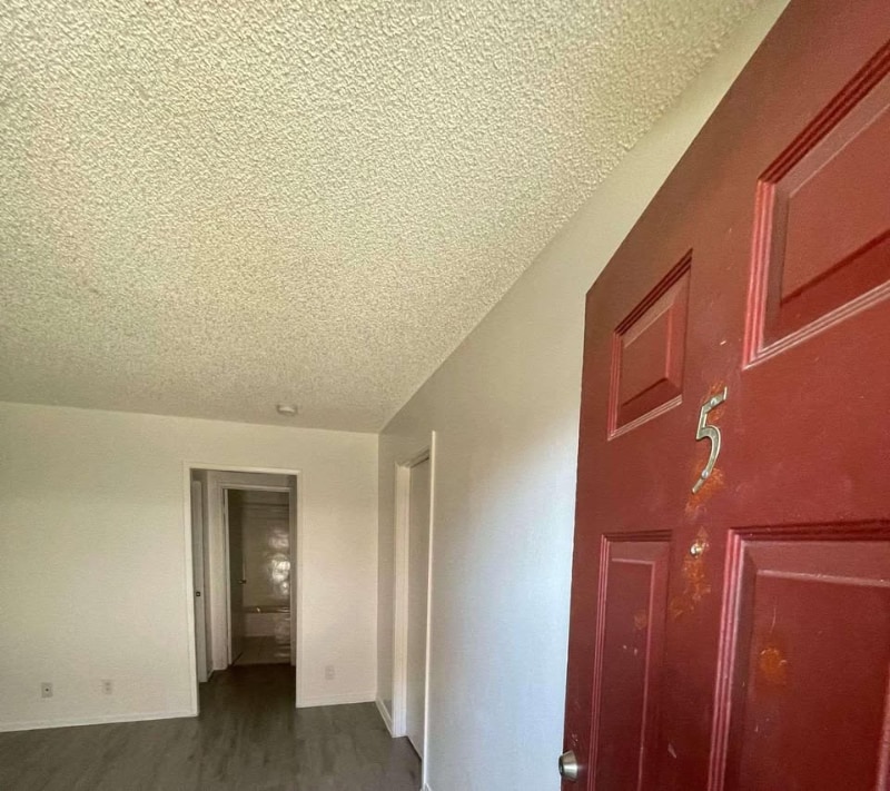 Building Photo - 38719-38729 10th St E