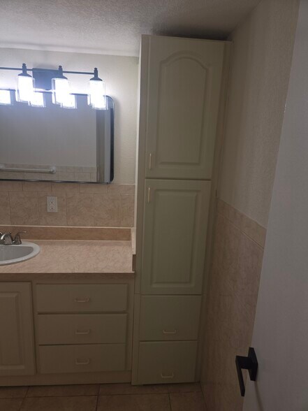 Building Photo - 6314 Newtown Cir
