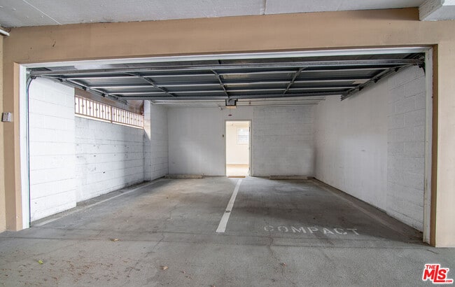 Building Photo - 11428 National Blvd