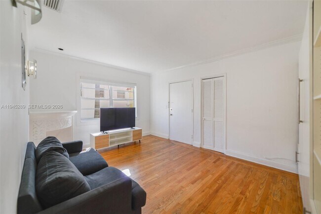 Building Photo - 1535 Meridian Ave