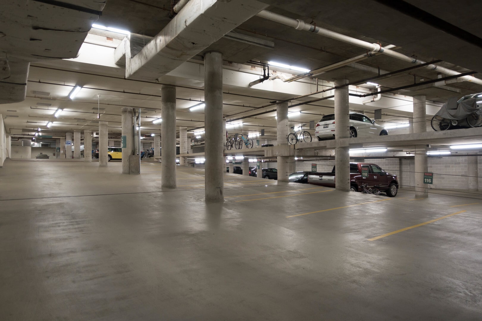 Building Photo - 480 N McClurg Ct