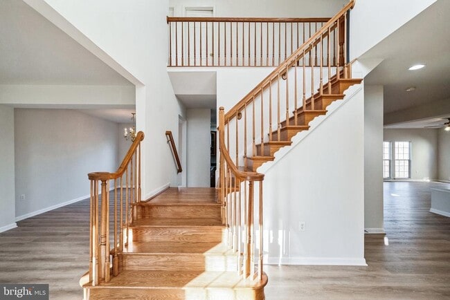 Building Photo - 215 Kemper Ct