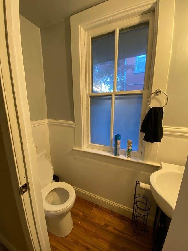 Building Photo - Remarkable 3 BR Townhouse in Downtown Lancaster City with Large Fenced in Backyard!