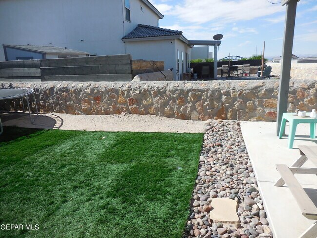 Building Photo - 12808 Epsom Dr