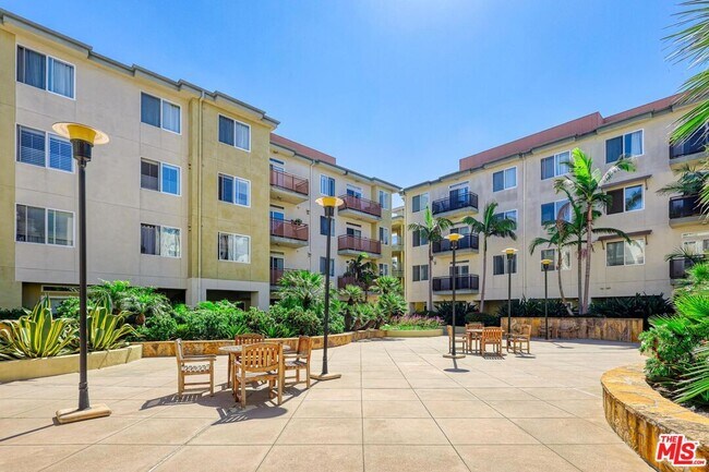Building Photo - 13200 Pacific Promenade
