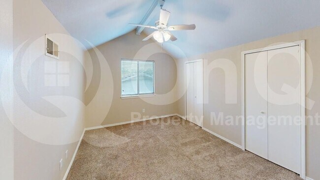 Building Photo - 3113 Wayfarer Rd