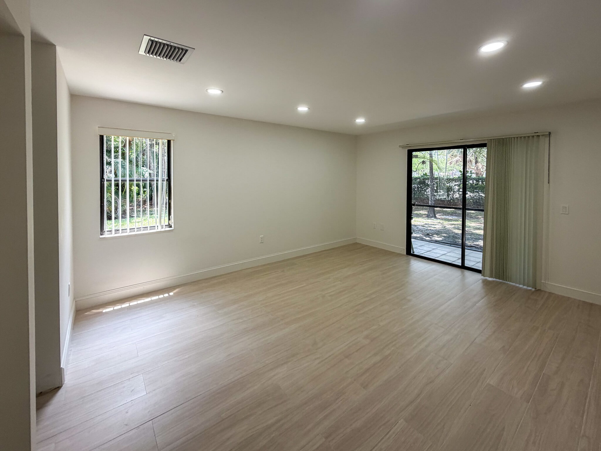 Master Bedroom - 13165 Chadwick Ct