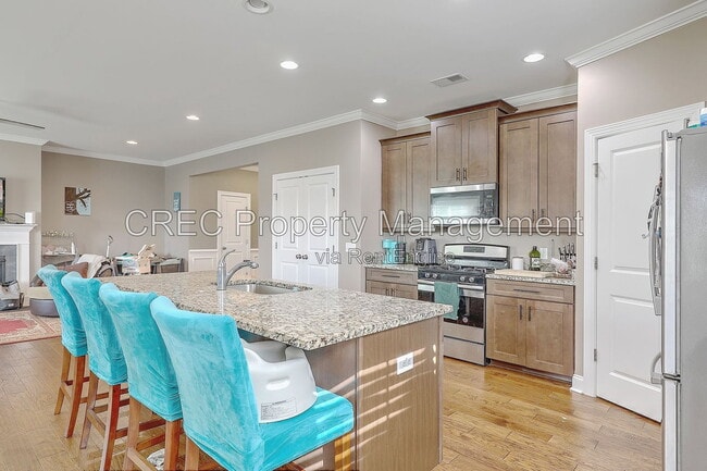 Building Photo - 1157 Leary St