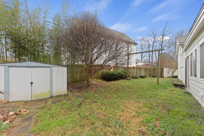 Building Photo - 6304 Kirby Rd