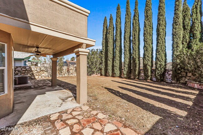 Building Photo - 10910 Acoma St