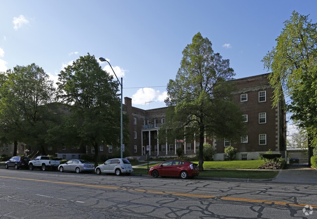 Building Photo - Bell Wines Apartments