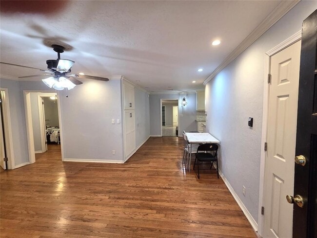 Building Photo - 4701 N Independence Ave