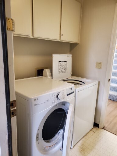 laundry room view from garage - 2040 Goldenrod Ln