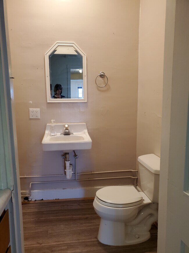 Bathroom - 143 W Broadway St