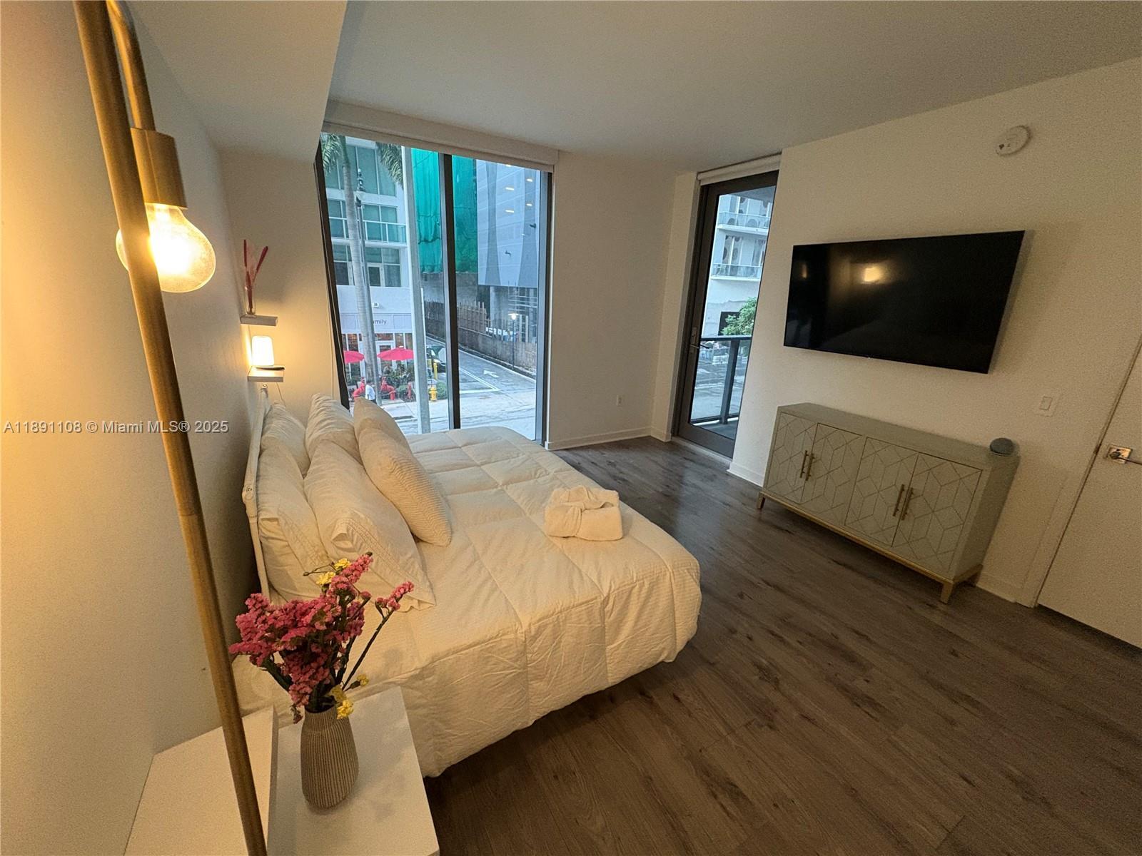 Building Photo - 31 SE 5th St