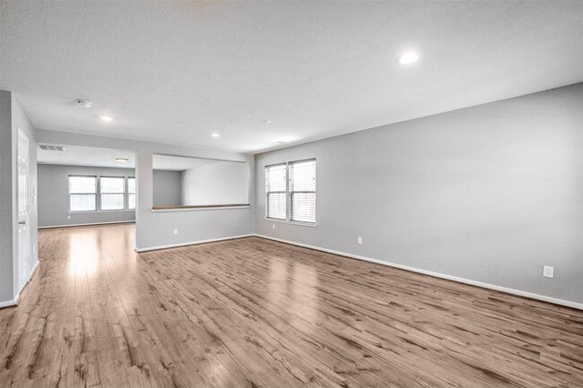 Building Photo - 1107 Epworth Ct.