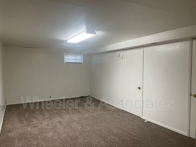 Building Photo - 455 W 4650 S