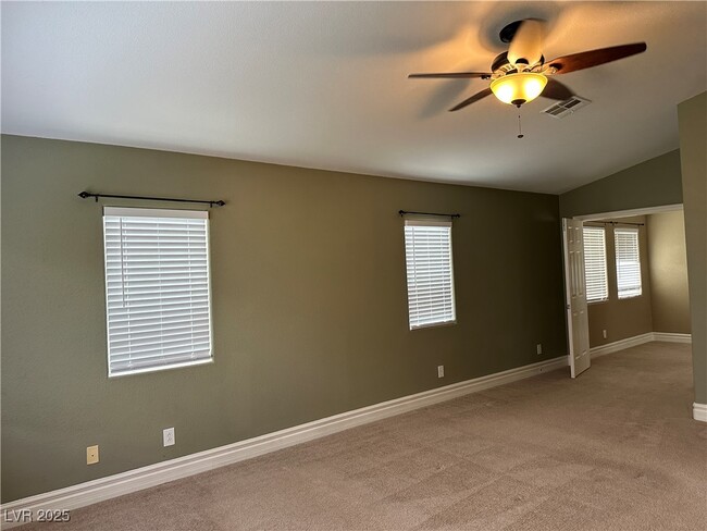 Building Photo - 362 Dogleg Dr