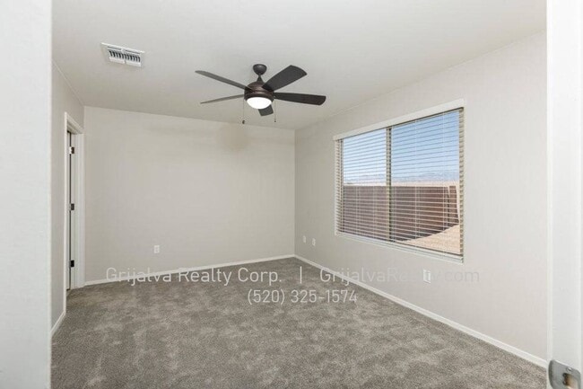 Building Photo - 8749 E Pebble Stone Ln