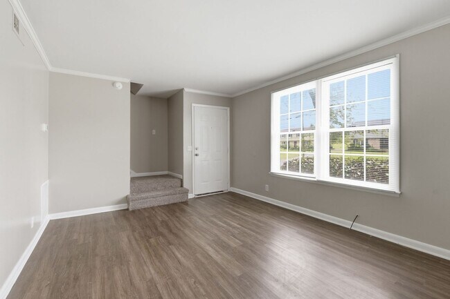Building Photo - Charming 2-Story Bellevue Townhome in Nashville