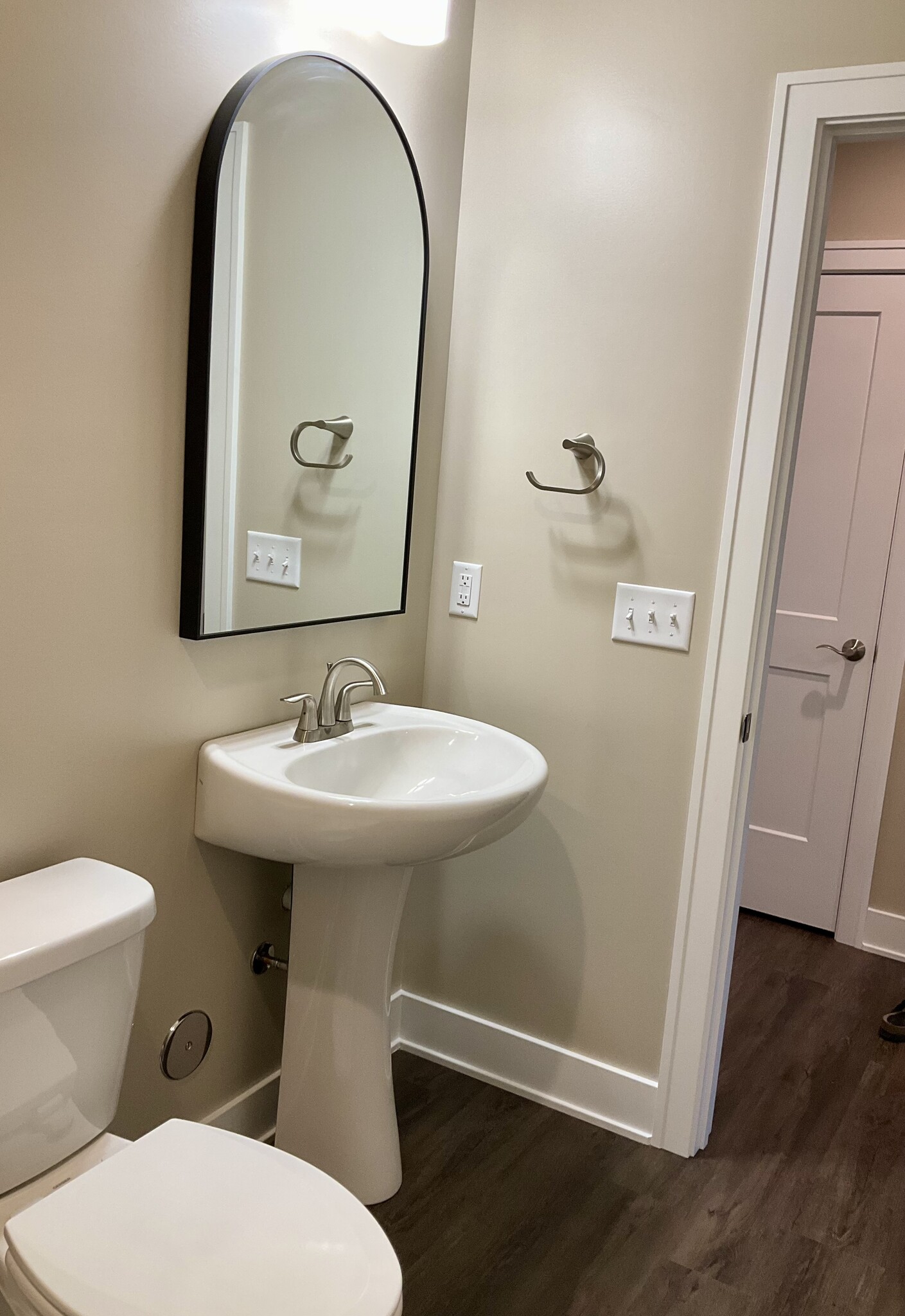 Building Photo - 123 Beacon Harbor Pky