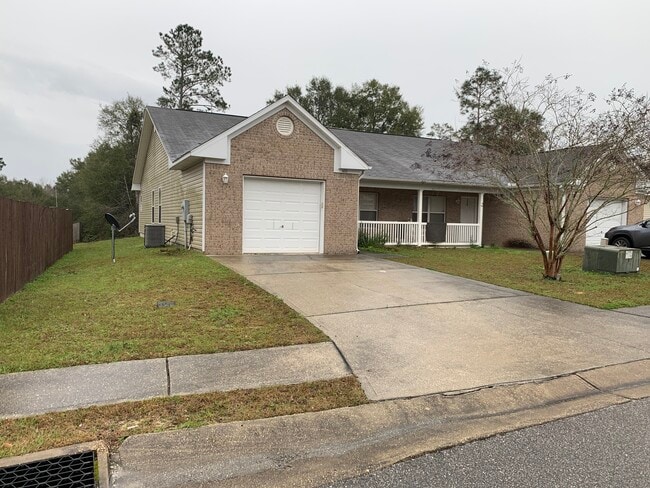 Building Photo - 400 Eisenhower Dr