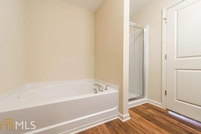 Building Photo - 960 Walnut Creek Cir