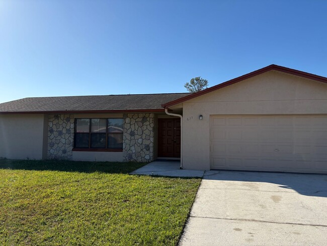 Primary Photo - Single Family Home in Poinciana