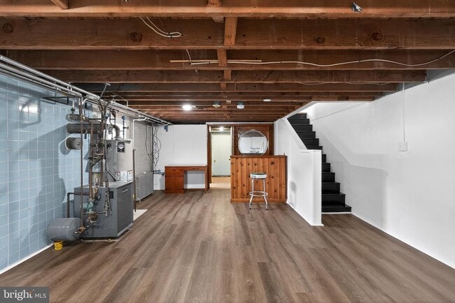 Building Photo - 439 E 11th Ave