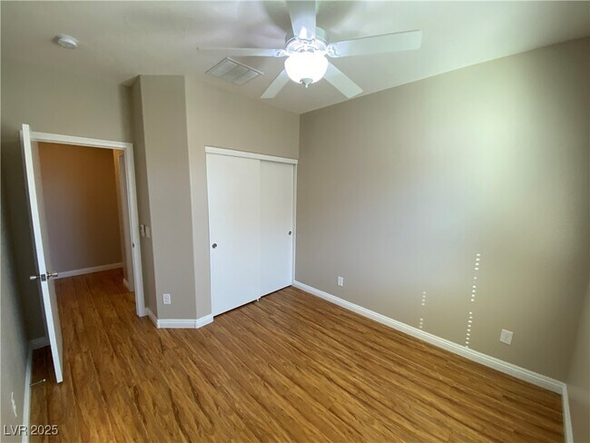Building Photo - 10273 Headrick Dr