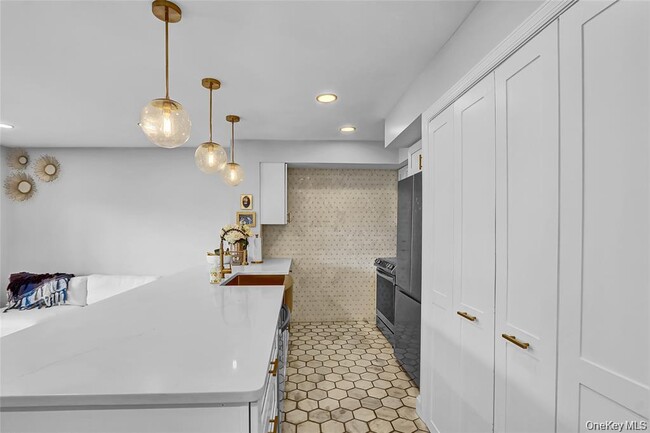 Building Photo - 1 Anchorage Way