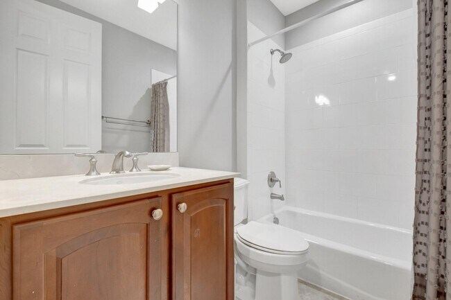 Building Photo - 205 Mariner Ct