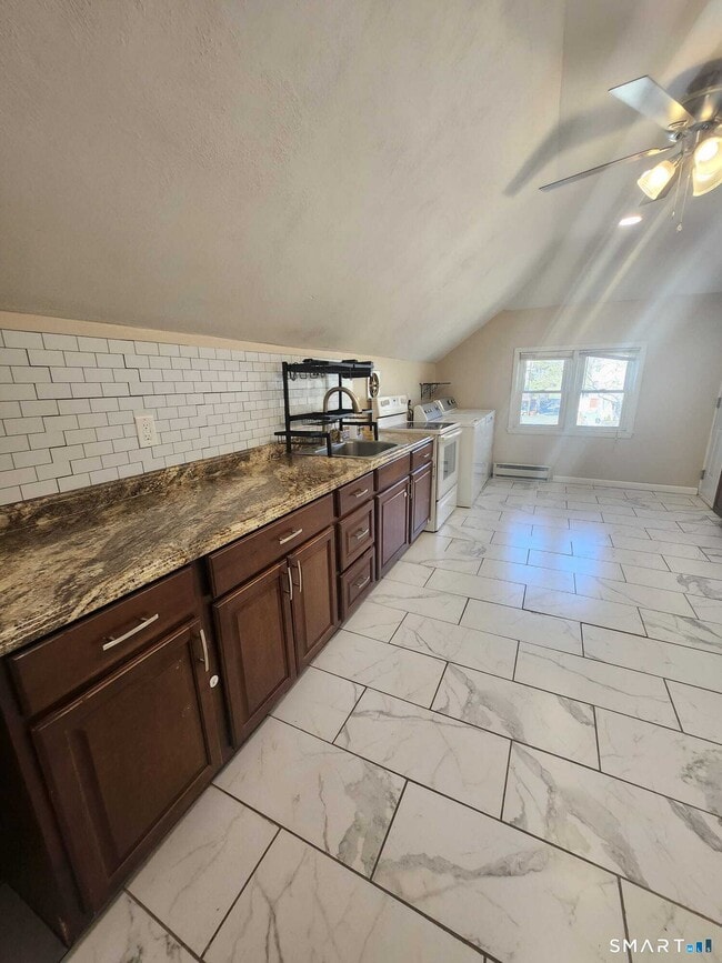 Building Photo - 231 Winthrop St