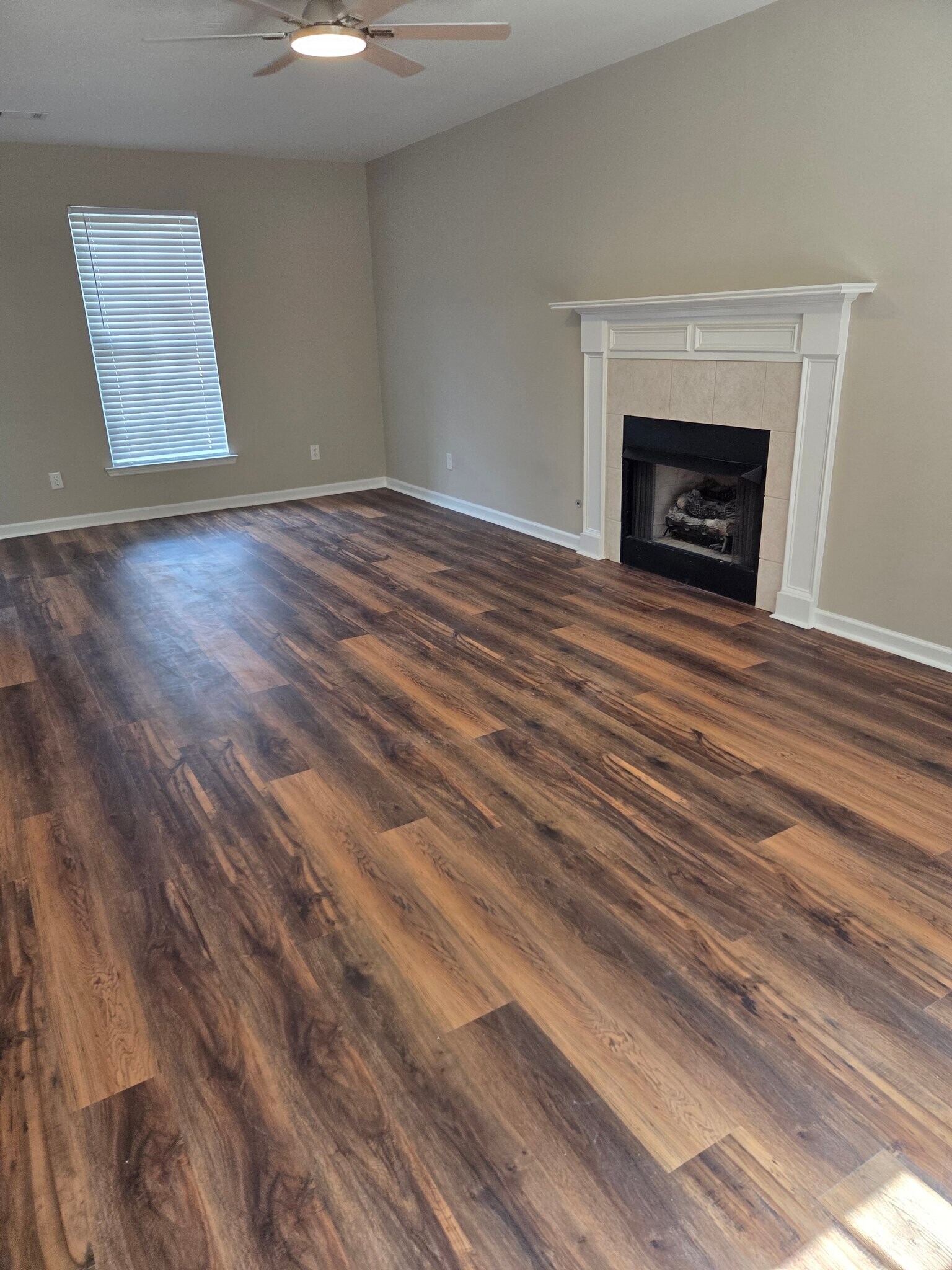 Building Photo - 4909 Orchard Hill Dr
