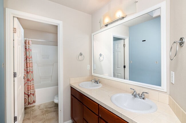 Building Photo - Stylishly updated 4 BedroHome in Park at C...