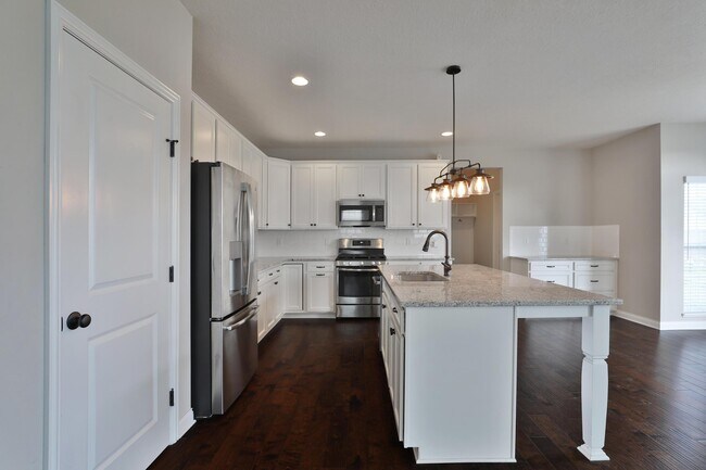 Building Photo - 1412 Leesland Dr